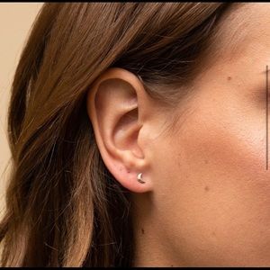 SINGLE - Mejuri 14k Gold Moon Studs